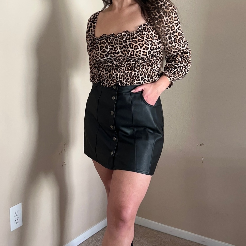 Express - Faux Leather Mini Skirt with Buttons & Pockets - Black - Picture 3 of 7